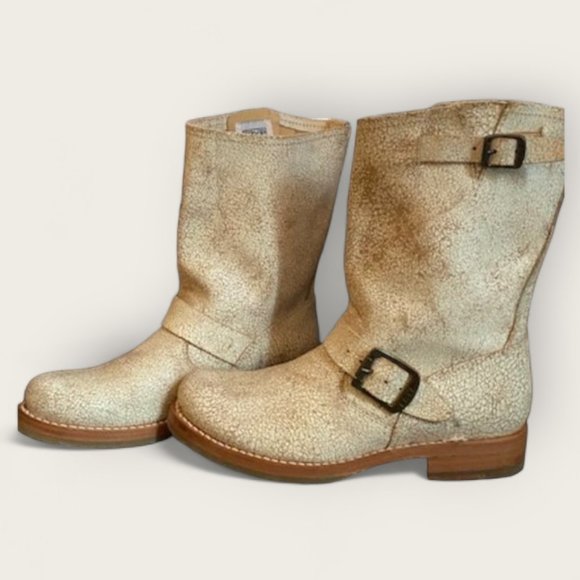 Frye Veronica Distressed Leather Short Boot - Size 6 - Picture 2 of 5